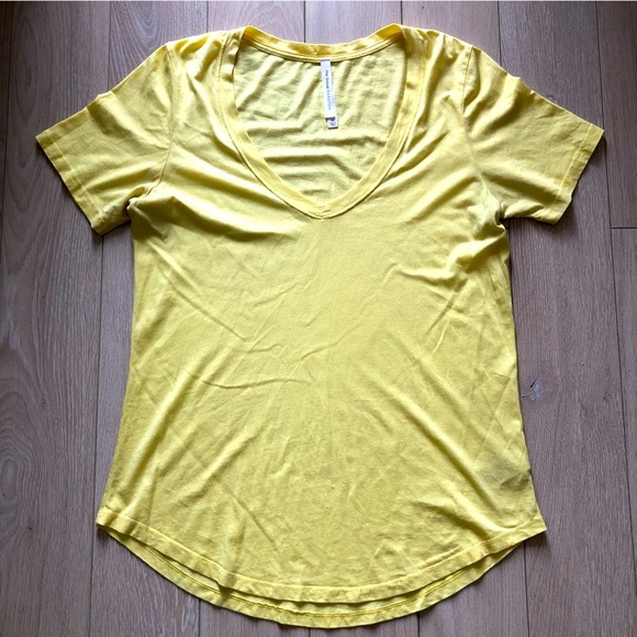 Tops - Babaton Yellow Basic T-Shirt